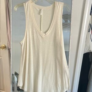 Chic Women's Cream Tank Top